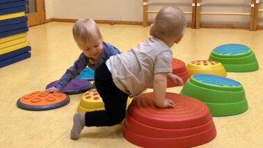 Füsioterapeut selgitab: iga beebi ja väikelapse areng on erinev
