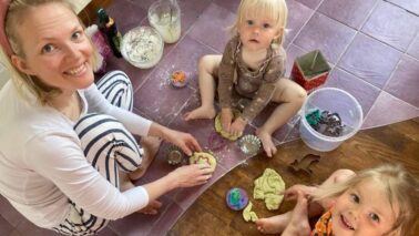 Seal, kus on väike segadus, kasvab ka lapse loovus